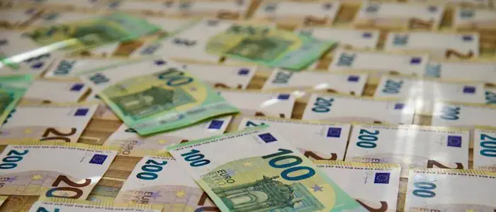 Online Dating Betrüger fordern Geld.